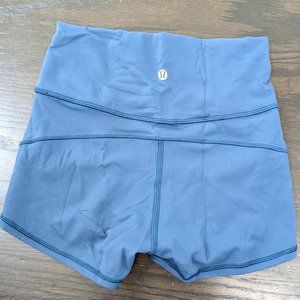 Lululemon In Movement 2.5” Shorts Sz 4